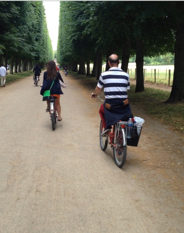 biking in versailles